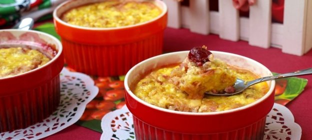 Творожно-овсяная запеканка с вишней