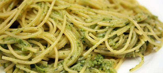 Спагетти с песто