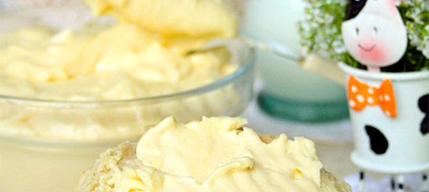 Сыр плавленый (и хлебные булочки из «ночного» теста)