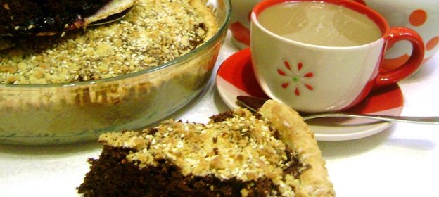 Пай шоколадный с черникой и штрейзельной крошкой