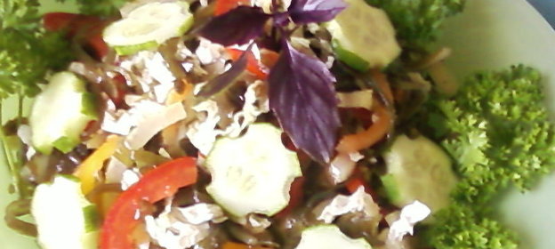 Салат овощной с консервированной морской капустой № 2