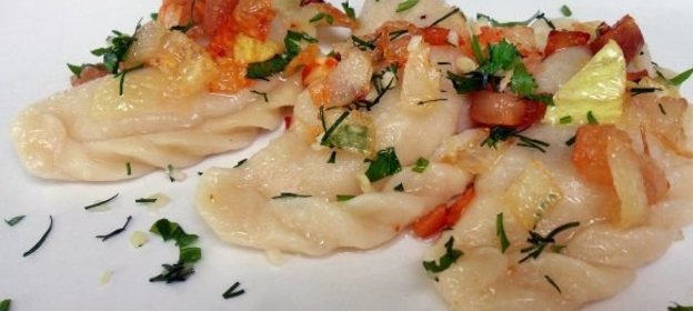 Курица жареная, фаршированная картофельным пюре