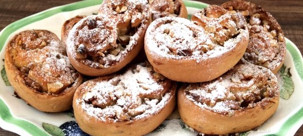 Домашние булочки из дрожжевого теста