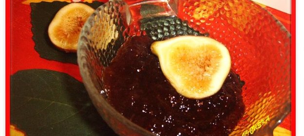 Пикантный соус с чили из фиги и джем