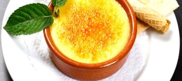Десерт с корицей (Crema catalana)