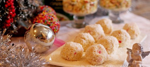 Снежки и салатик крабовый