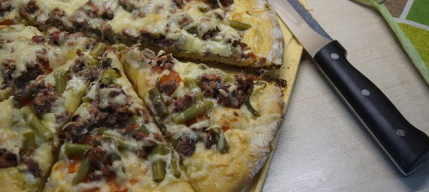 Пицца с тунцом