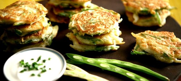 Оладьи из зеленой фасоли