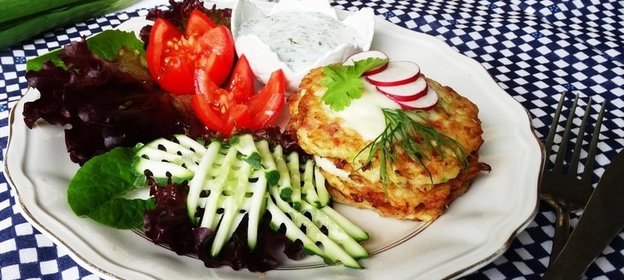 Оладьи из кабачков с беконом