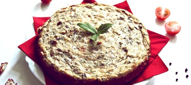 Творожная запеканка с баклажанами и помидорами черри