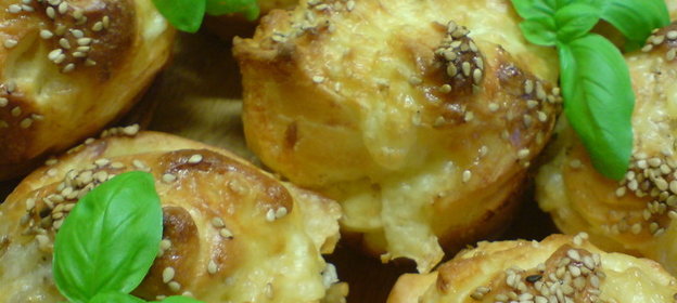 Булочки-рулетики сырно-кунжутные