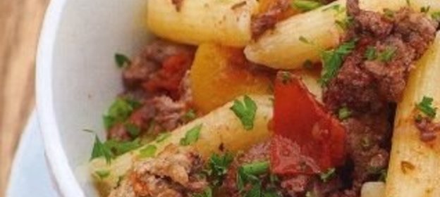 Паста с мясным соусом