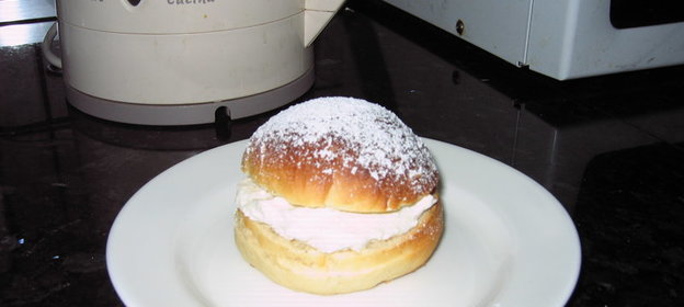 Семлы -булочки на масленницу