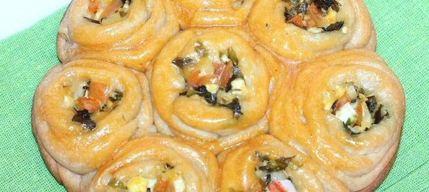 Булочки-розочки с сырной начинкой