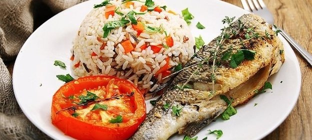 Салат с ветчиной и яйцами