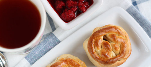 Булочки с яблочной начинкой