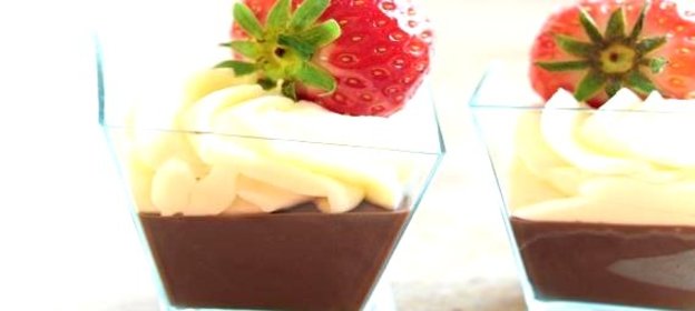 Сливочно-шоколадный десерт в стаканчиках