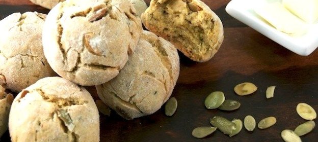 Булочки с тыквенными семечками