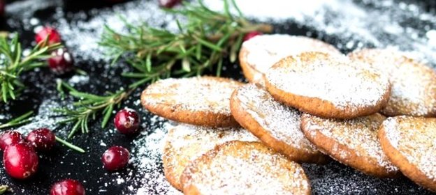 Песочное печенье с клюквой