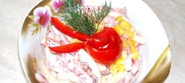 Салат с кукурузой и ветчиной