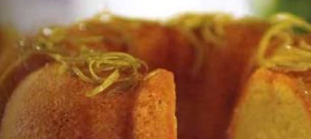 Цитрусово-кокосовый кекс с медовым сиропом