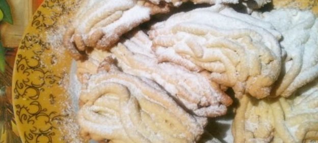 Печенье с сахарной пудрой