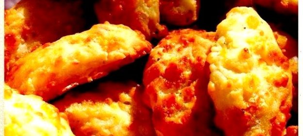 Соленое печенье с твердым сыром