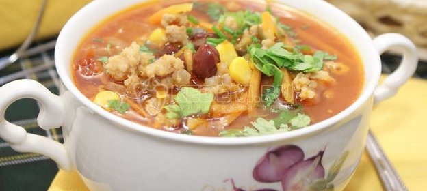 Пицца с копченым лососем и икрой