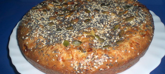 Сырный кекс с колбасками