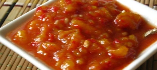 Острый соус из алычи