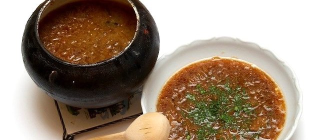 Щи в чугунке