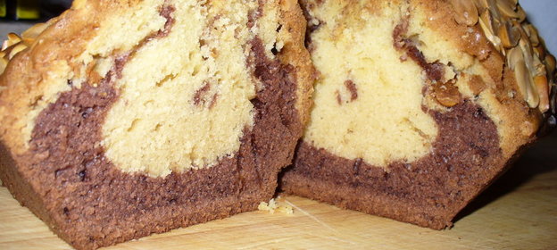 Кекс Сладкоежка с орехами