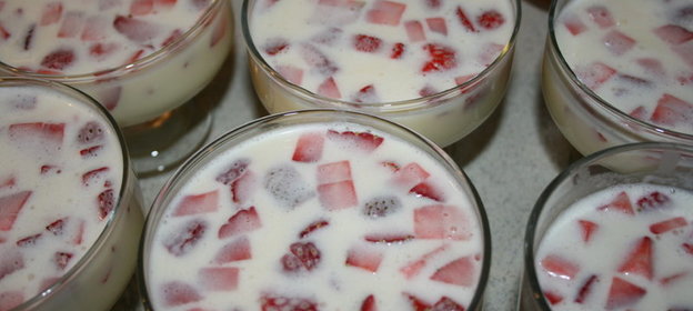 Бланманже с клубникой