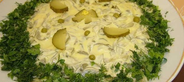 Салат курица соленые огурцы майонез