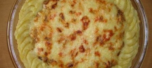 Запеканка из куриных грудок с грибами и картофельным пюре