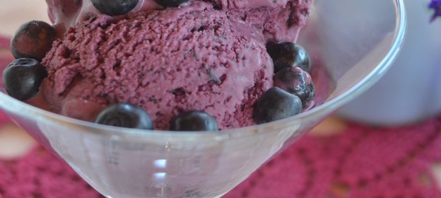 Черничный пломбир с лавандой