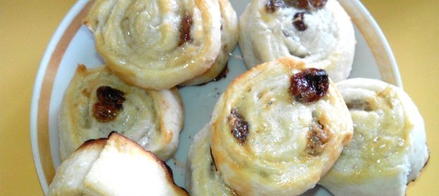 Печенье слоеное с изюмом