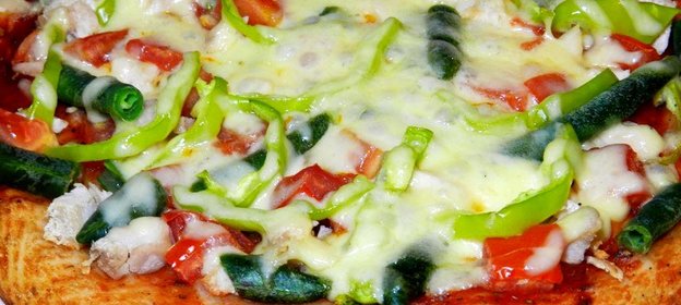 Пицца с фасолью и болгарским перцем
