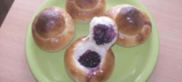 Булочки с черникой