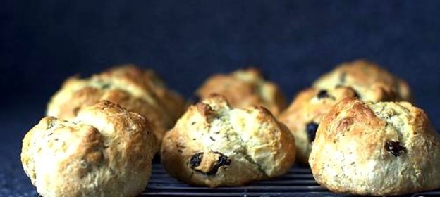 Булочки со смородиной