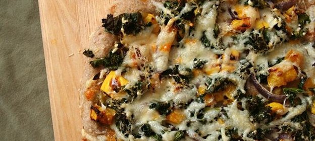 Пицца со сквошем и капустой кале