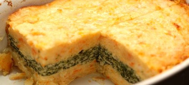 Картофельная запеканка с курицей и шпинатом