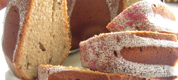 Творожный кекс с чёрной смородиной