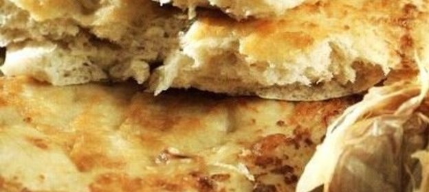 Чесночные хлебные лепешки