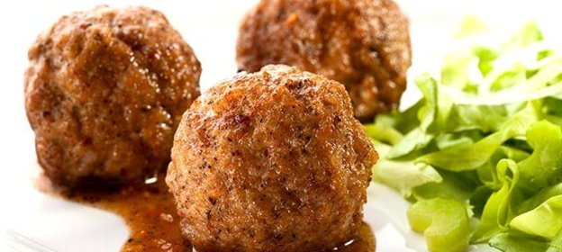 Свиные фрикадельки с перцем чипотле