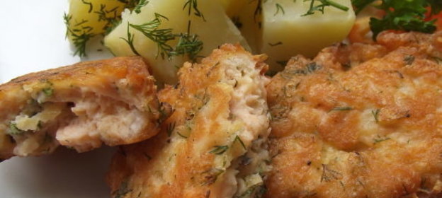 Яйца с зернистой икрой и салатом