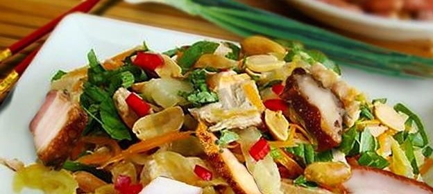 Салат с арахисом