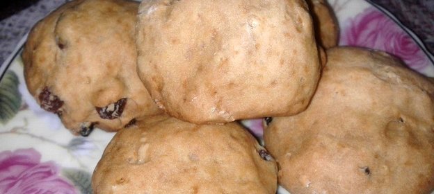 Мягкое печенье на сметане с изюмом