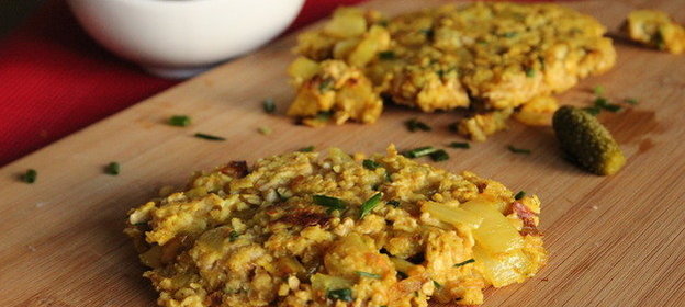 Оладьи из овсянки с луком и карри