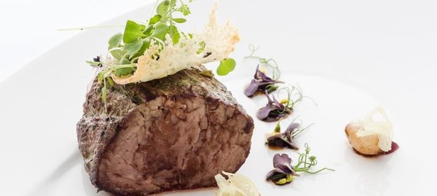 Запеченная говяжья вырезка